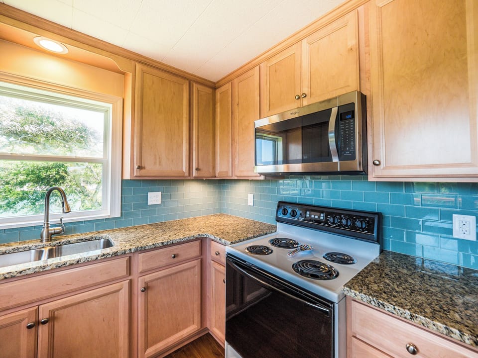 Studio (3 Bedrooms) | Property amenity
