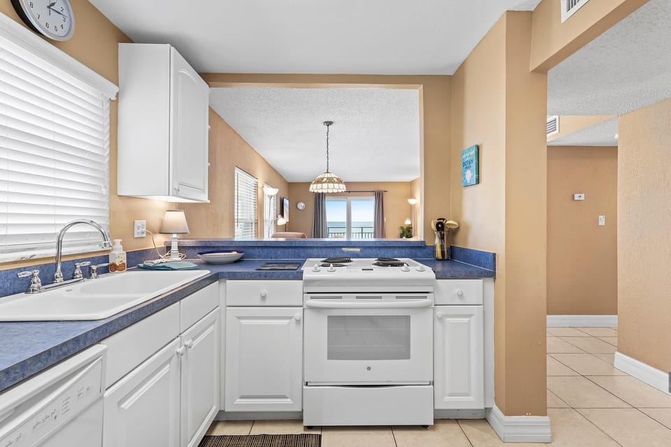 Condo, 1 Queen Bed with Sofa bed (Sea Coast Gardens II 301) | Private kitchen | Oven, toaster