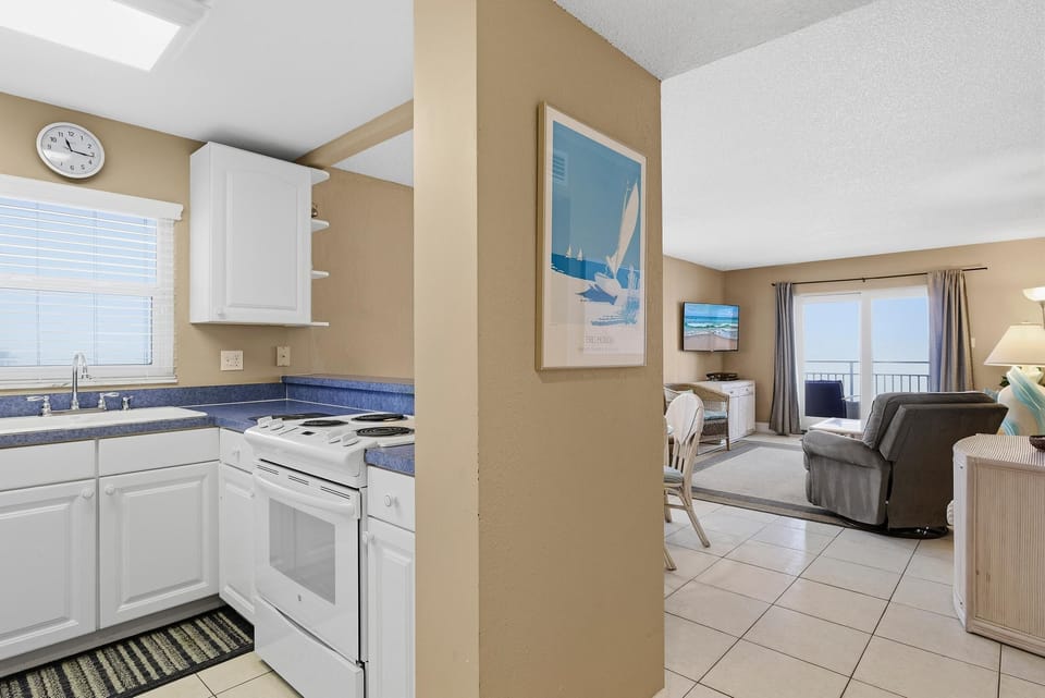Condo, 1 Queen Bed with Sofa bed (Sea Coast Gardens II 301) | Private kitchen | Oven, toaster