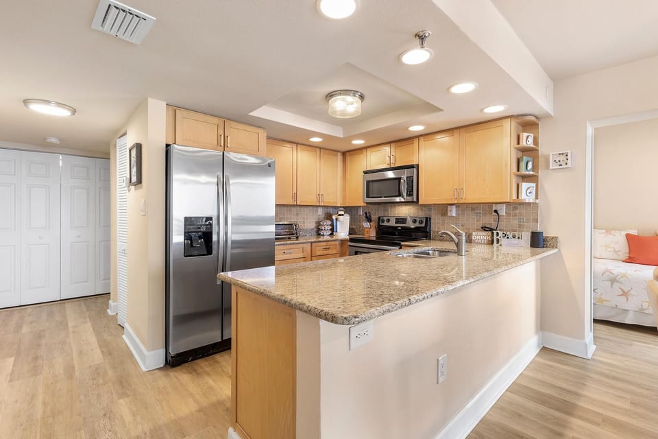 Condo, Multiple Beds (Sunrise 302) | Private kitchen | Oven, toaster