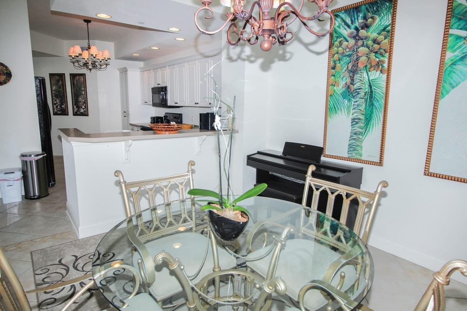 Condo, 1 Queen Bed (Minorca Mallorca 506) | Interior