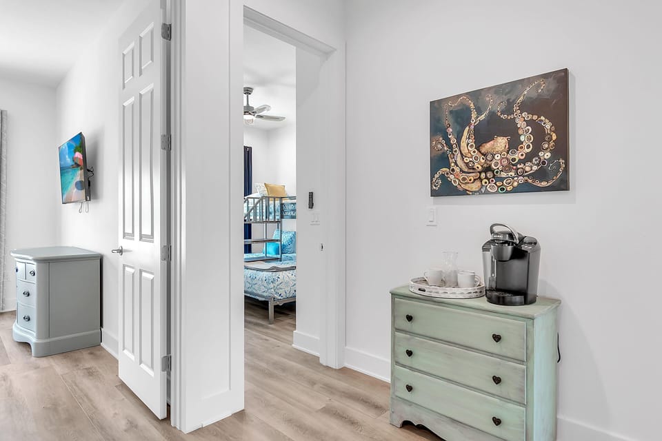 House, Multiple Beds (Azul Townhomes B3) | Interior