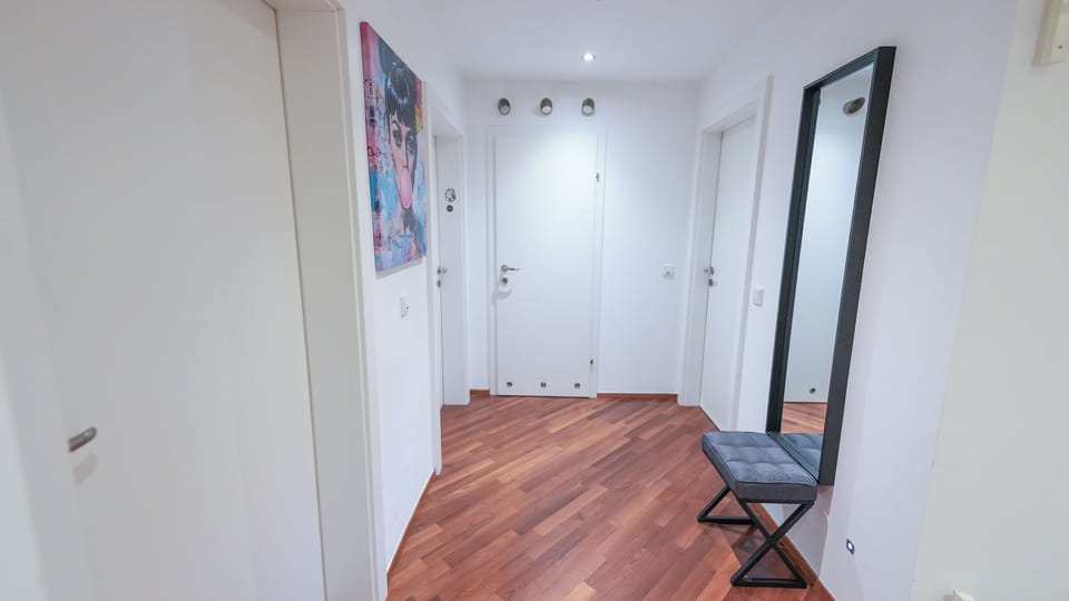 Superior Apartment | 2 bedrooms, blackout drapes, soundproofing, iron/ironing board