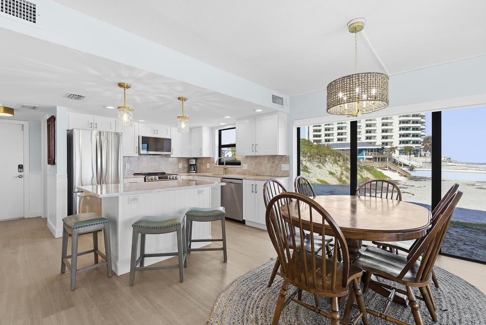 Condo, Multiple Beds (Ocean Reef Villas 110) | Dining