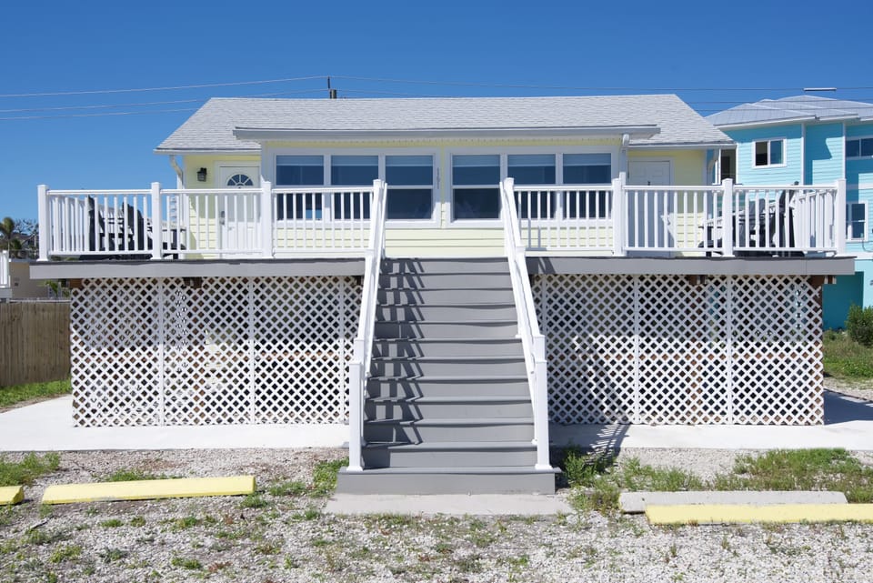 House, 1 Queen Bed with Sofa bed (Island Paradise 5) | Exterior