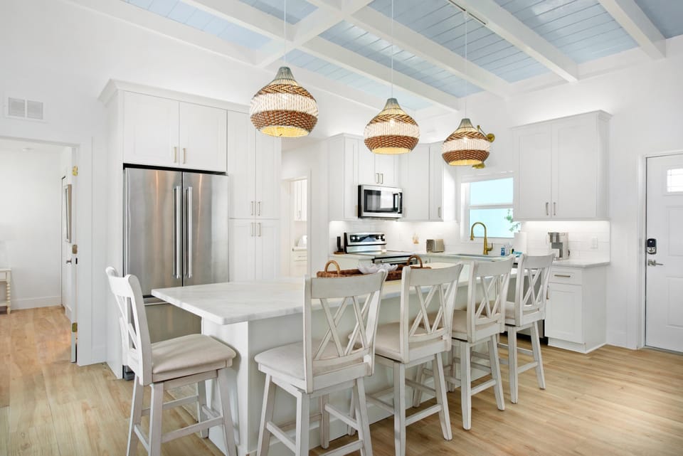 House, Multiple Beds (Sunny Side Up) | Private kitchen | Oven, toaster