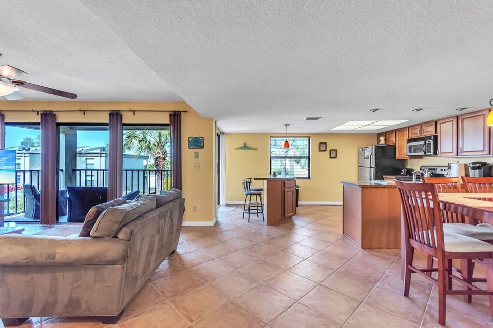 Condo, 1 King Bed with Sofa bed (Sea Club #18 - Floridays) | Living area