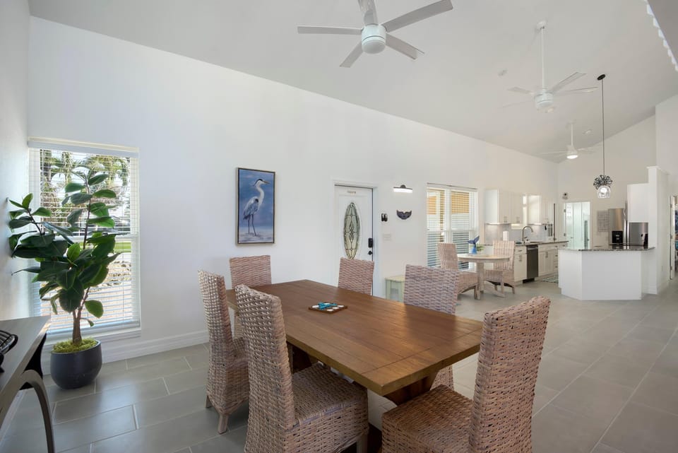 House, Multiple Beds (Beach House Paradise) | Dining