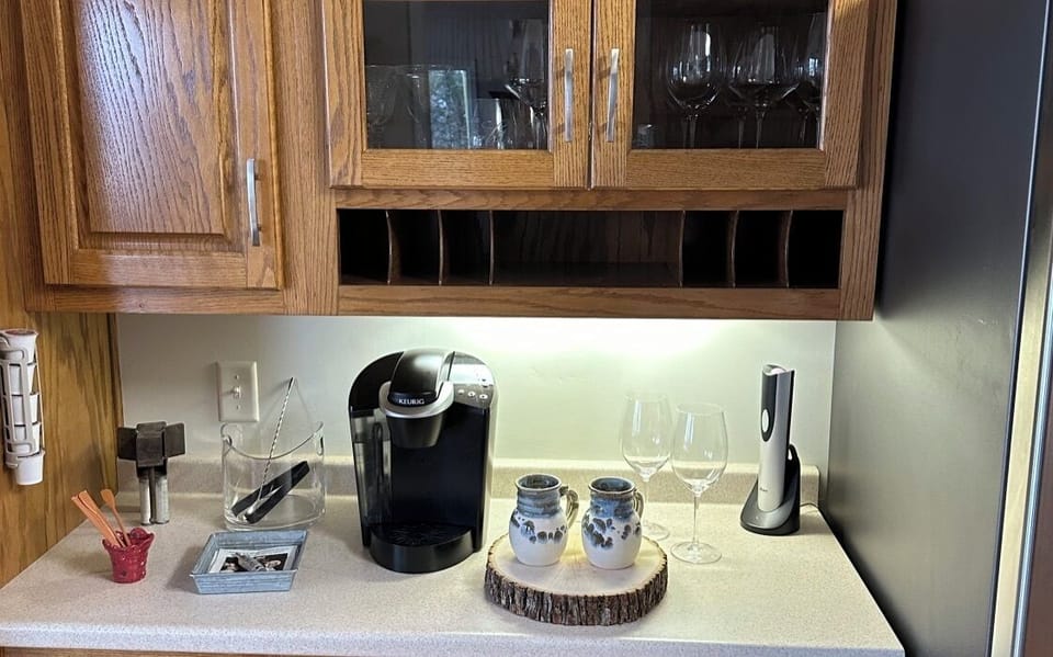 Coffee/Wine Bar