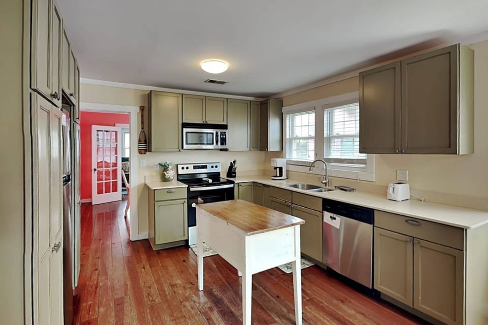 Studio (3 Bedrooms) | Property amenity