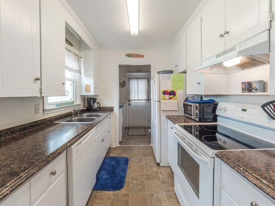 Studio (3 Bedrooms) | Property amenity