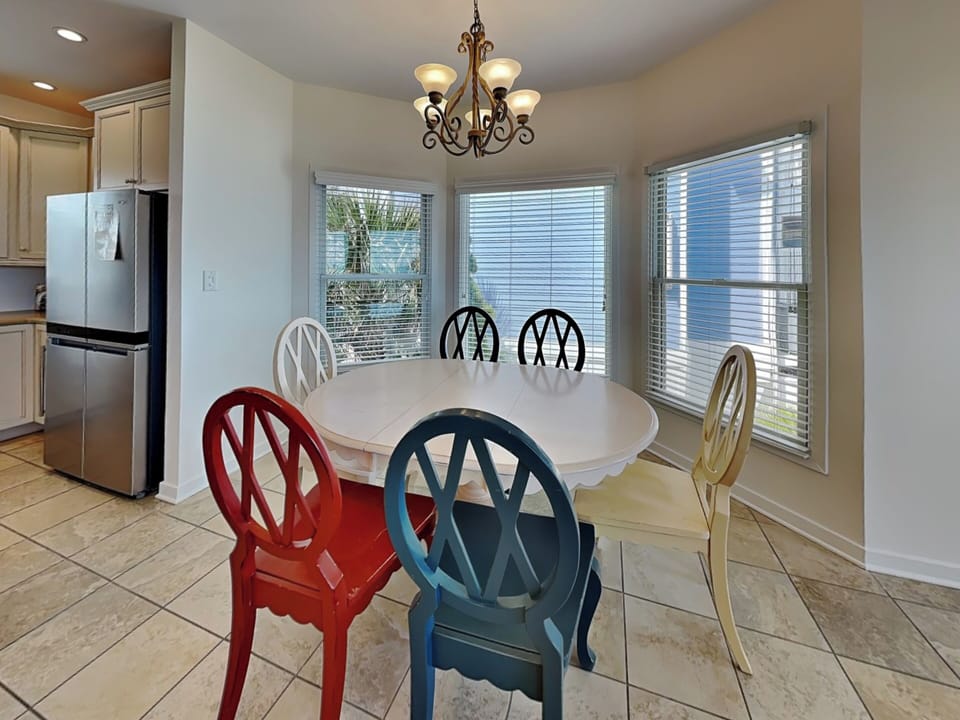 Studio (3 Bedrooms) | Property amenity