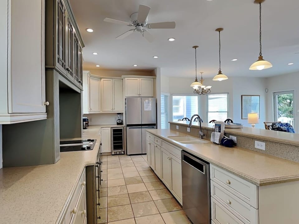 Studio (3 Bedrooms) | Property amenity