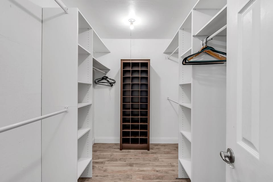 House, Multiple Beds (Bates Avenue House) | Interior