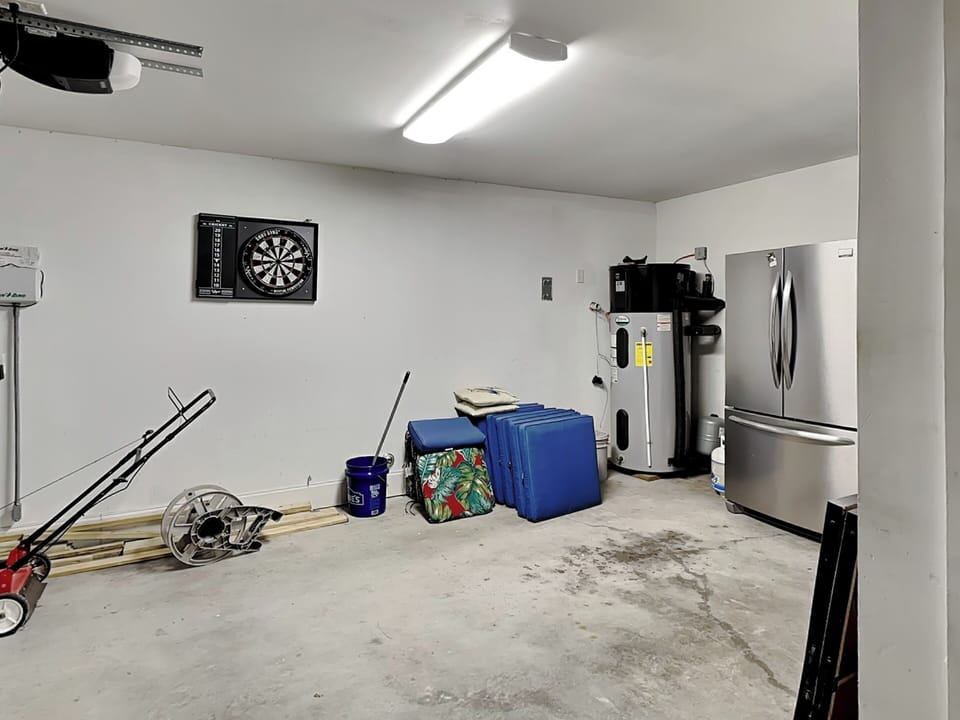 Studio (5 Bedrooms) | Property amenity