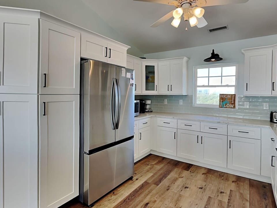 Studio (Multiple Bedrooms) | Property amenity