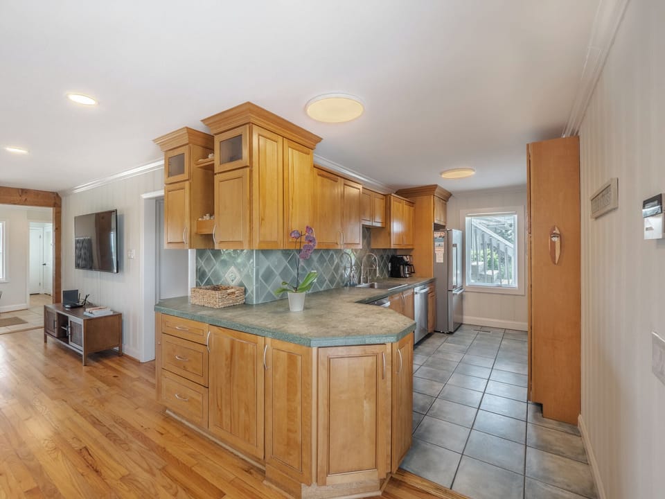 Studio (Multiple Bedrooms) | Property amenity