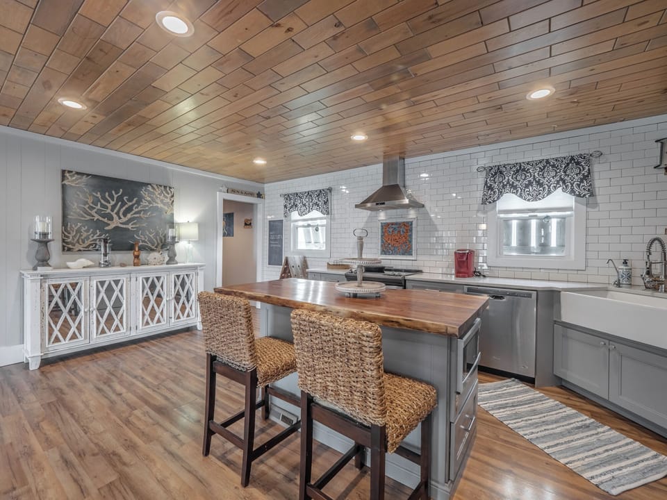 Studio (3 Bedrooms) | Property amenity