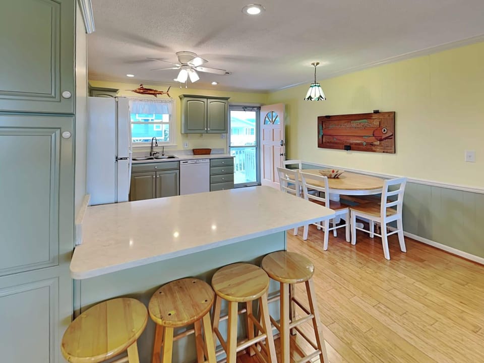 Studio (4 Bedrooms) | Property amenity