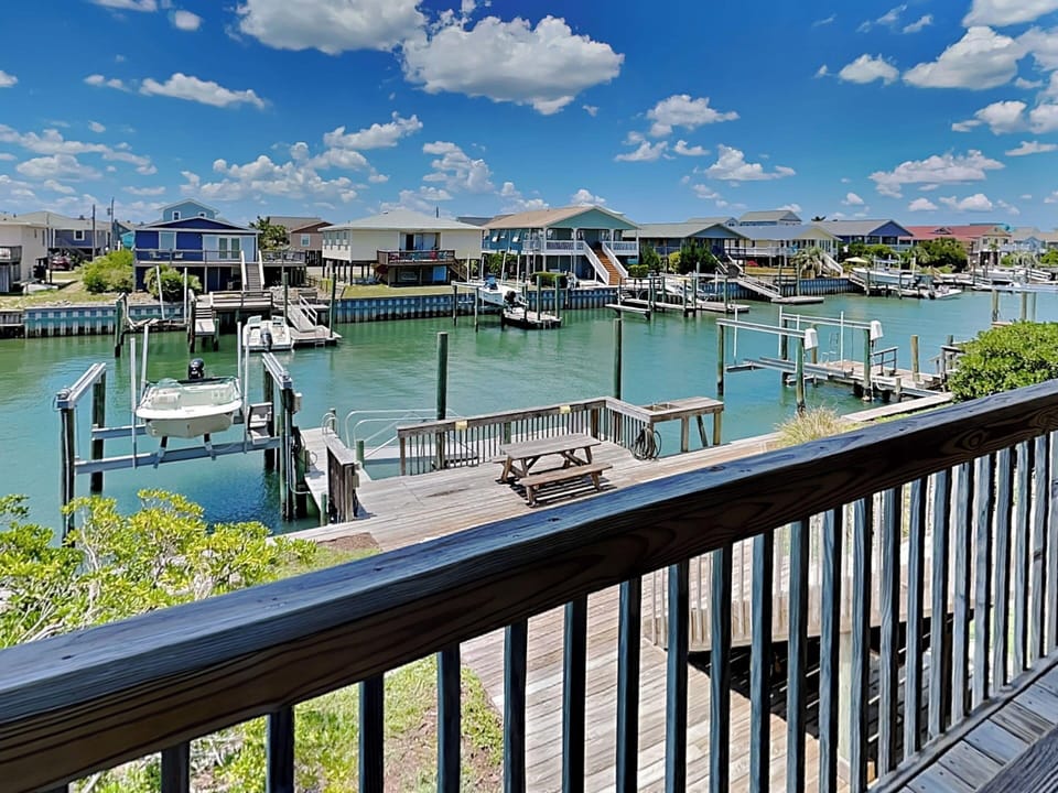 Studio (4 Bedrooms) | Property amenity