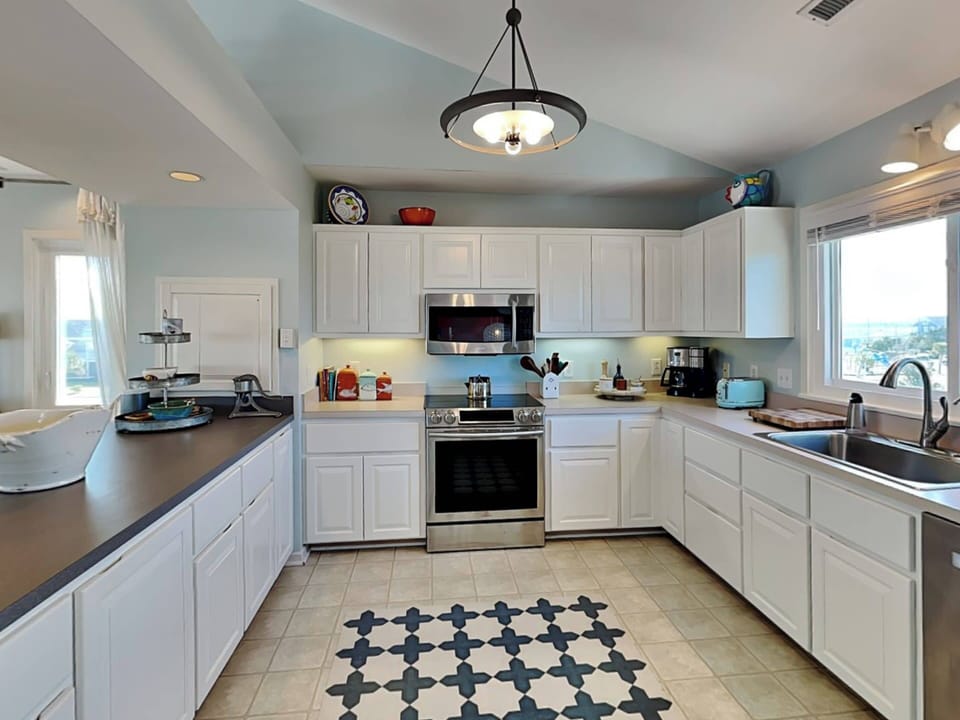 Studio (3 Bedrooms) | Property amenity