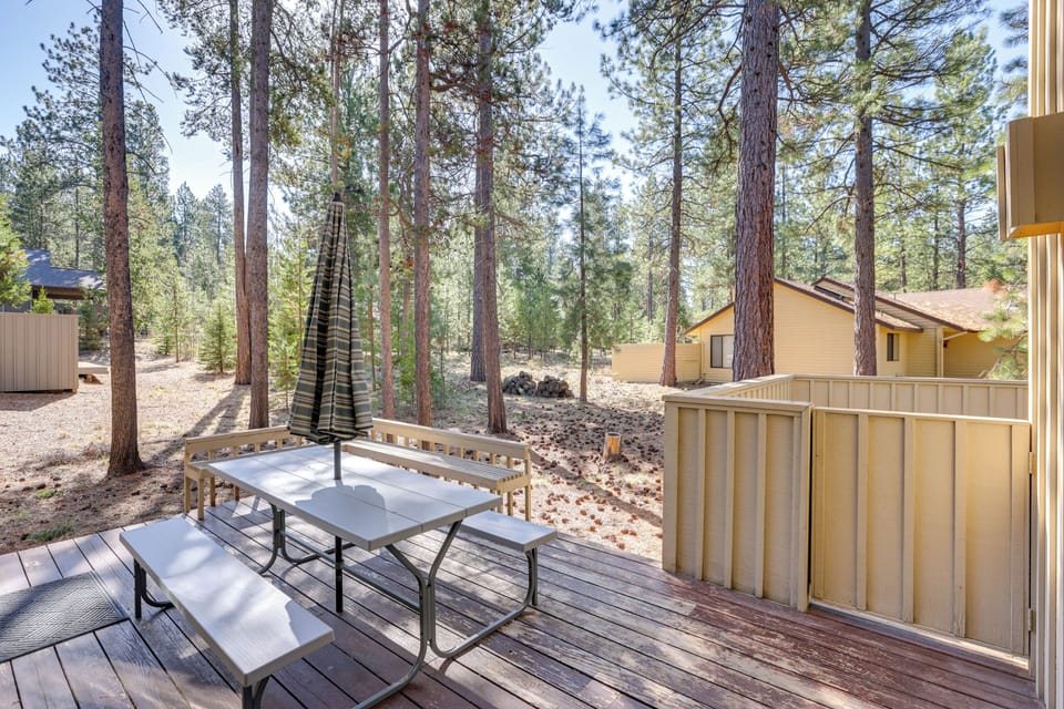 Deck | Outdoor Dining Area