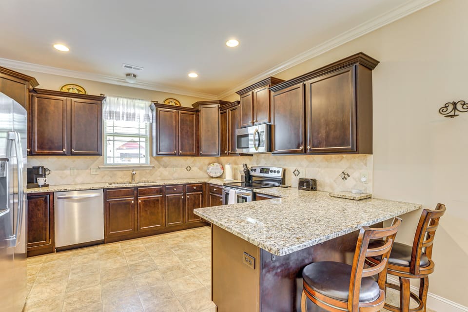 Kitchen | Cooking Basics | Breakfast Bar