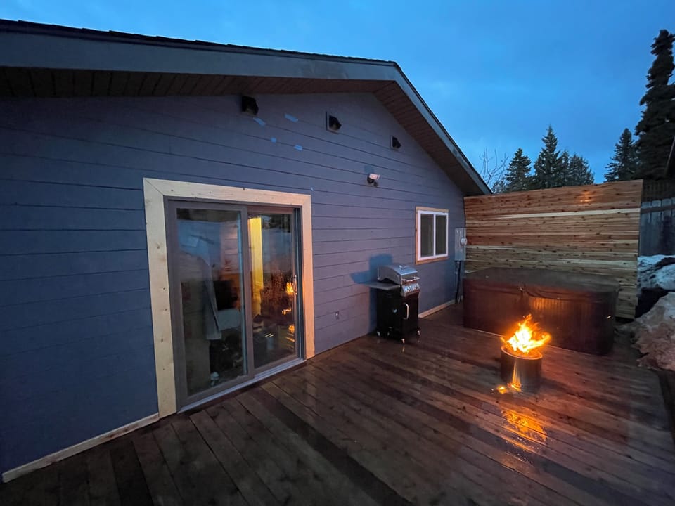 Cedar deck with Solstove