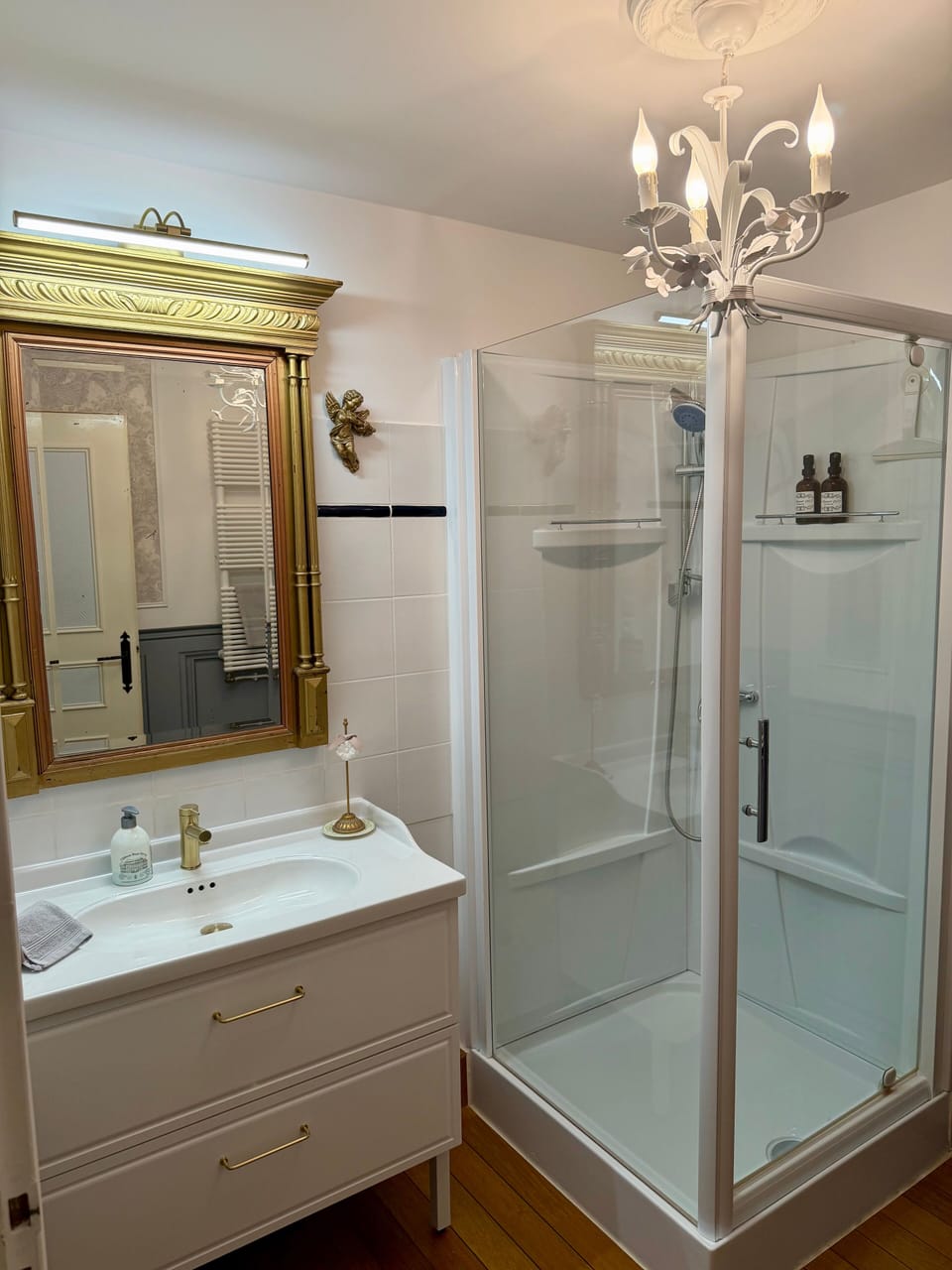 Classic Quadruple Room, Garden View | Bathroom