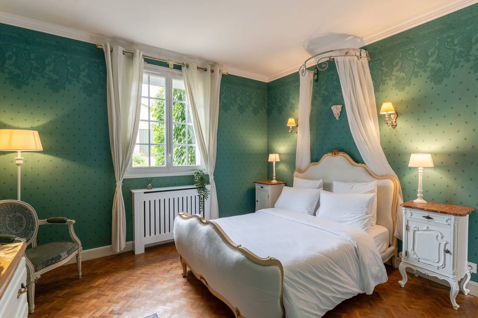 Comfort Double Room | In-room safe, free WiFi