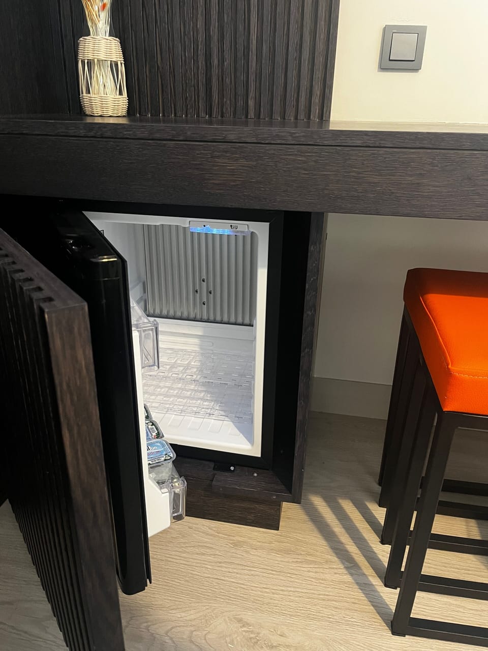 Double or Twin Room, Garden View | Minibar, in-room safe, laptop workspace, bed sheets