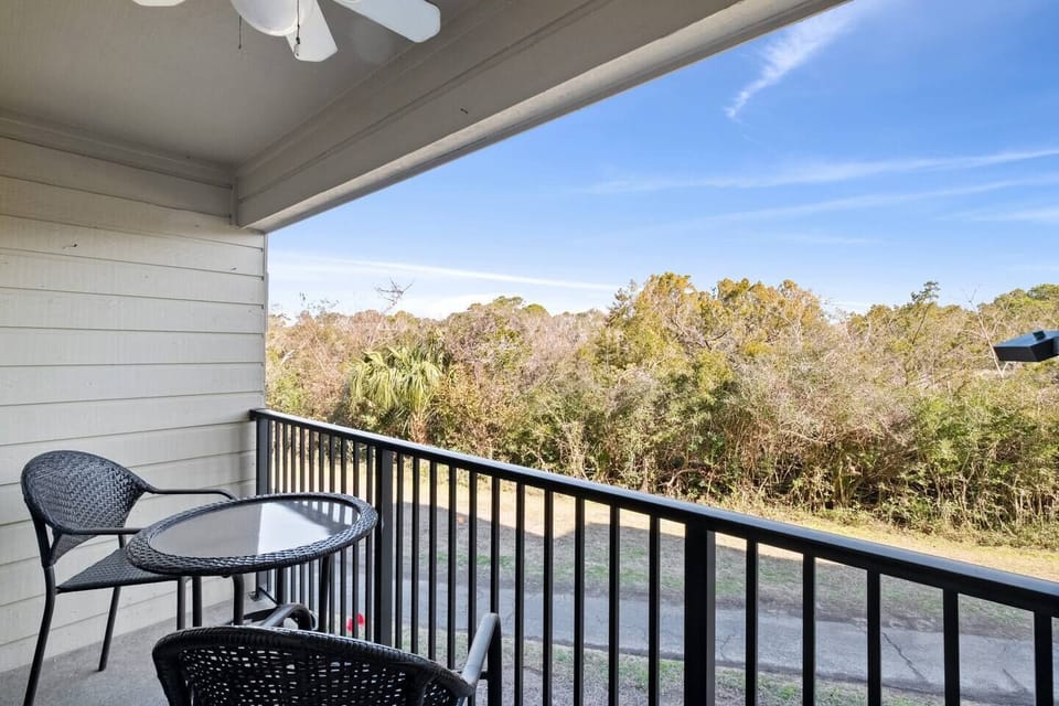 Patio/Balcony with peaceful view of wetlands