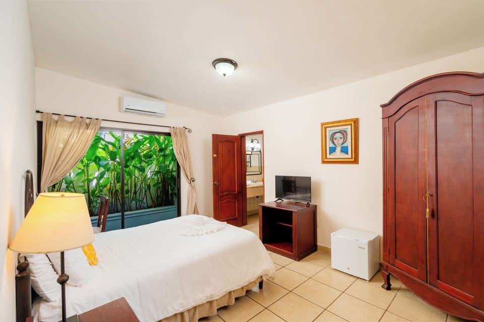 Comfort Double Room, Garden View | Desk, WiFi (free)