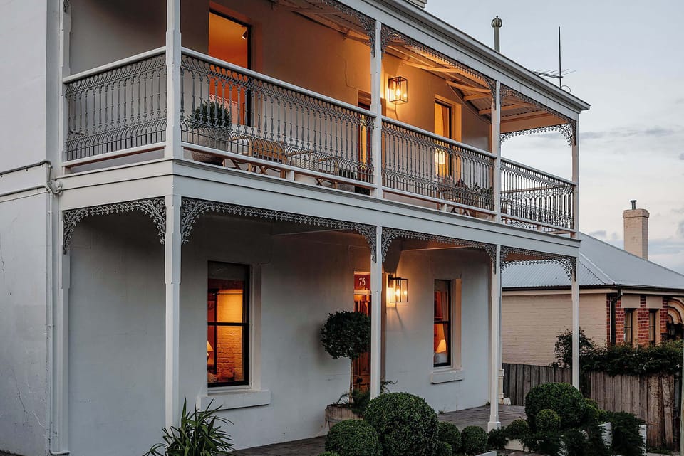An original 1830's Georgian Residence made from sandstone and convict bricks. The large balcony is apart of our 'Top Floor' listing. 