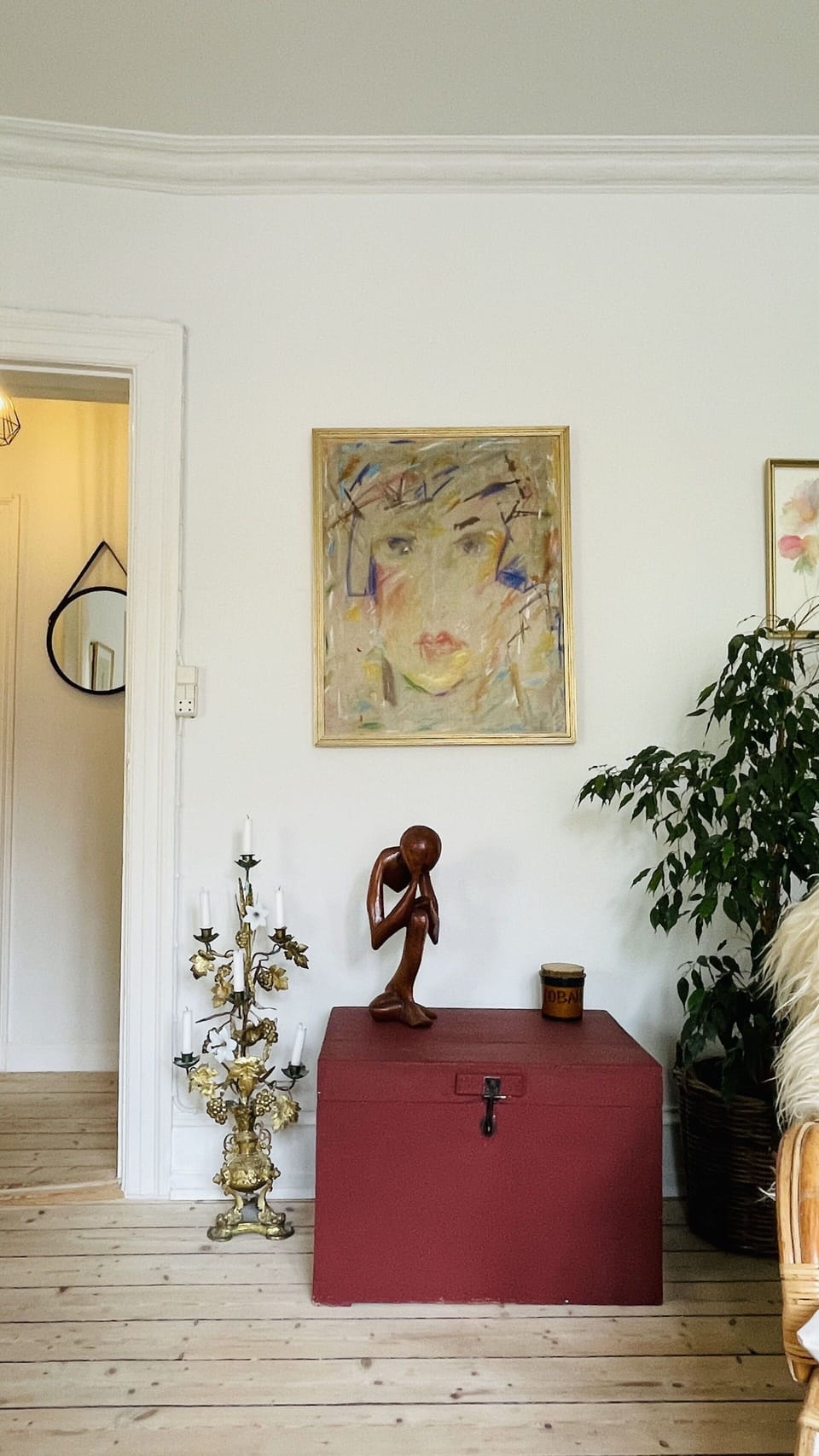 Room Detail