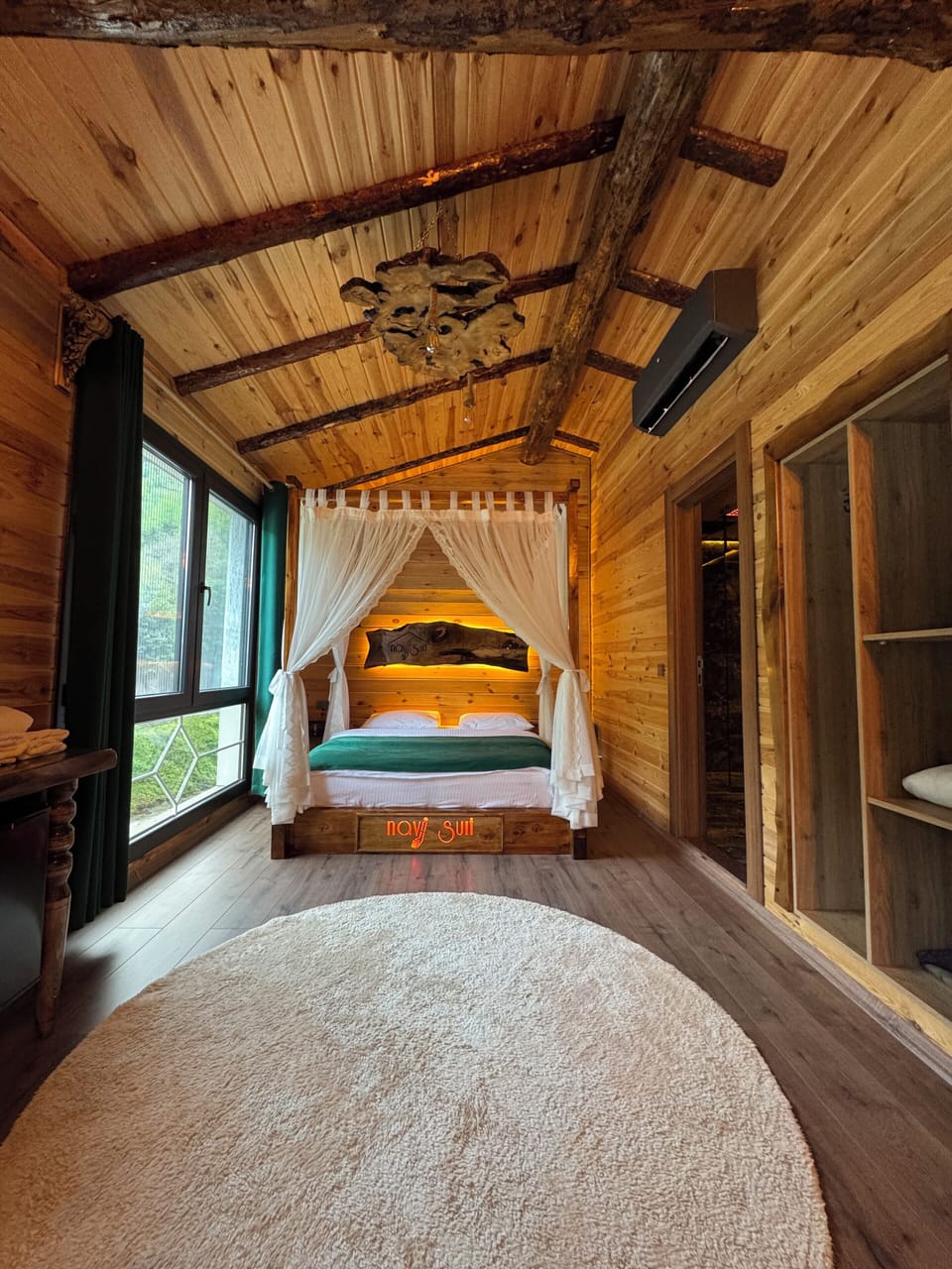 Studio Suite, River View | Free WiFi