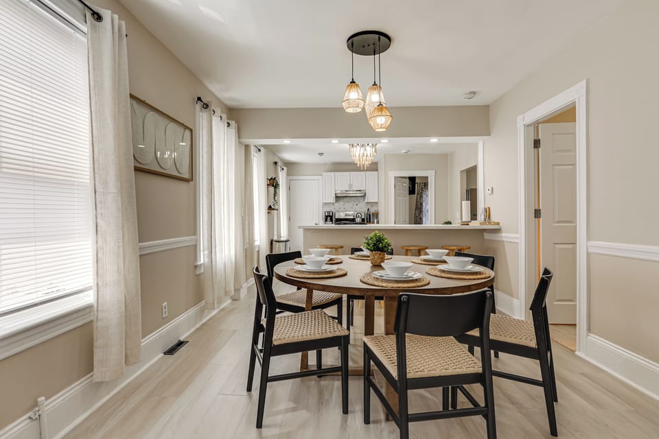 Dining Room | Dining Table