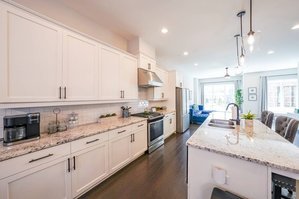 Cooking in this kitchen is sublime! Visit with the others while you are the Chef.