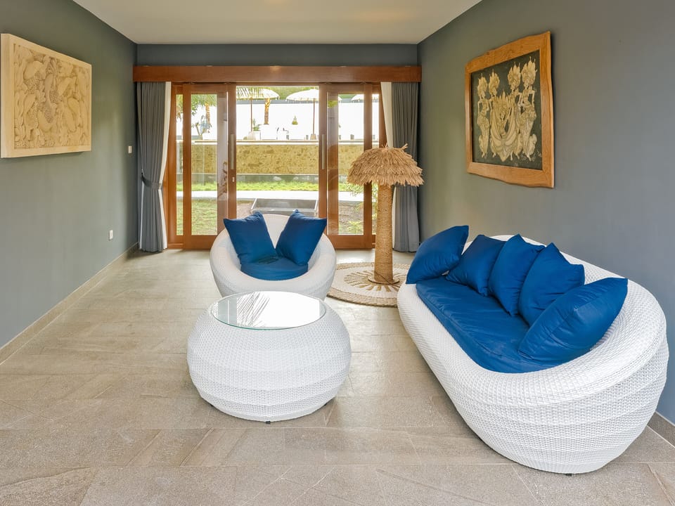 Deluxe Villa | Living area