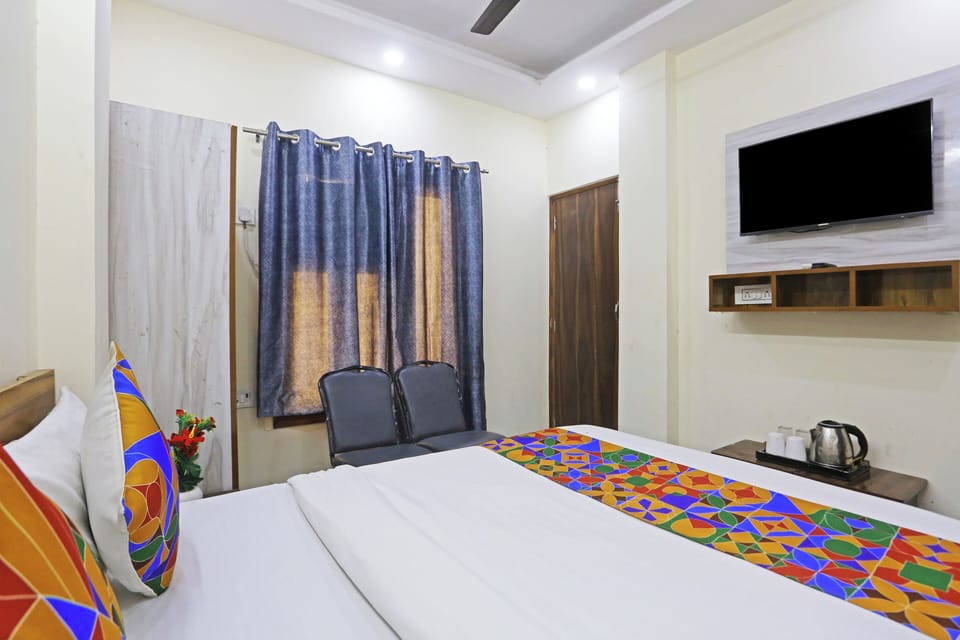 Deluxe Double Room | Desk, laptop workspace, free WiFi, bed sheets