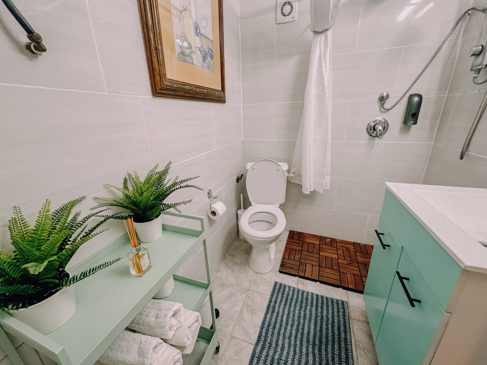 Gugel Waves Apartments Hotel in North District