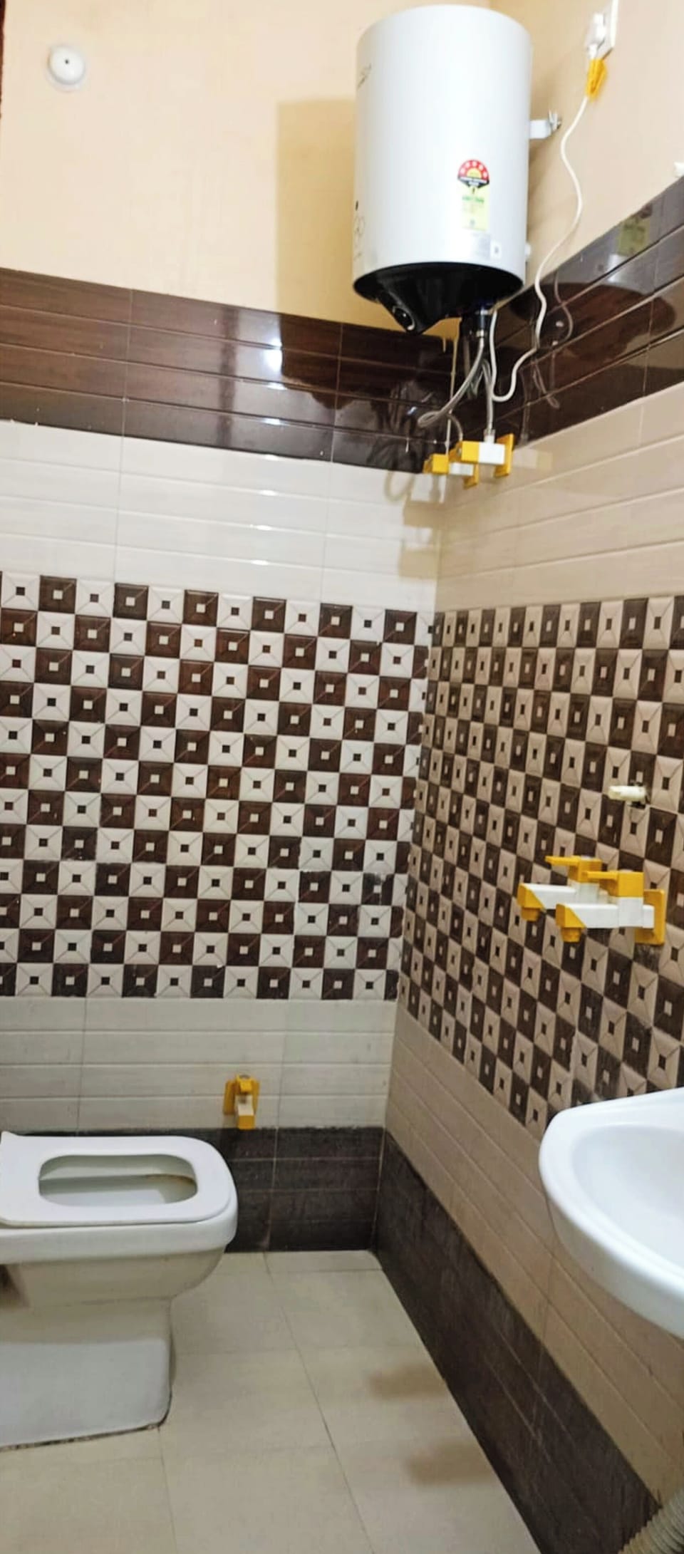Shower, rainfall showerhead, designer toiletries, slippers