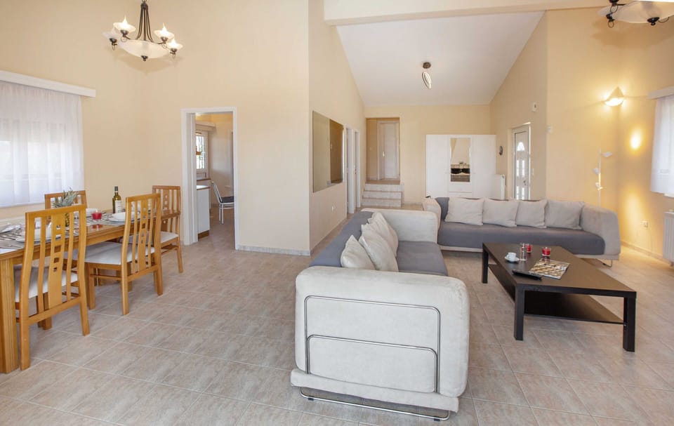 Family Villa, 4 Bedrooms, Private Pool | Living area | 40-inch TV with digital channels
