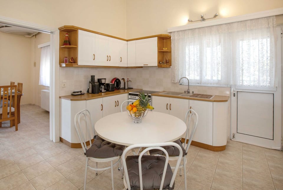 Family Villa, 4 Bedrooms, Private Pool | Private kitchen | Full-size fridge, oven, stovetop, coffee/tea maker