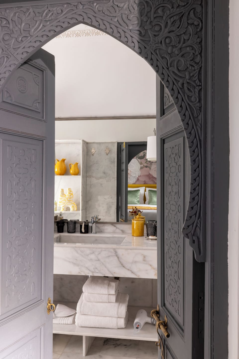 Deluxe Double Room (Bouton D’or) | Bathroom | Hair dryer, bathrobes, slippers, towels