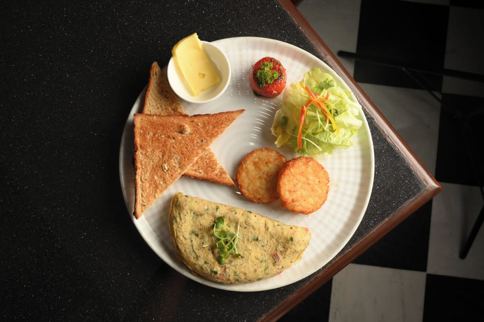Daily buffet breakfast for a fee