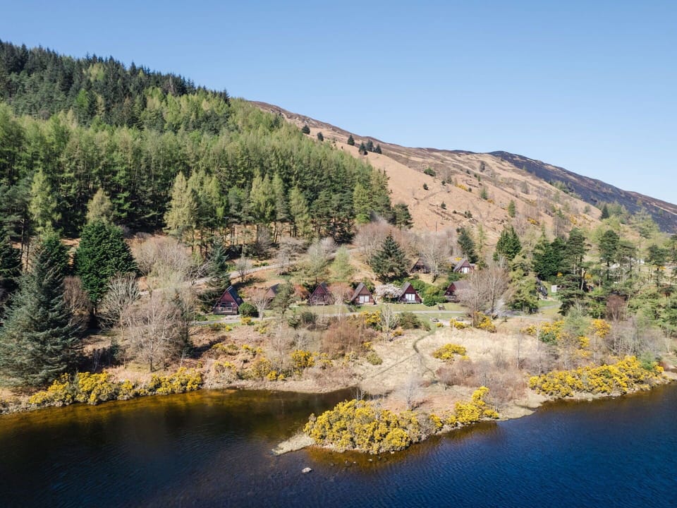Mountainous Landforms, Tree, Nature, Natural Landscape, Mountain, Vegetation, Hill, Highland, Landscape, Bank