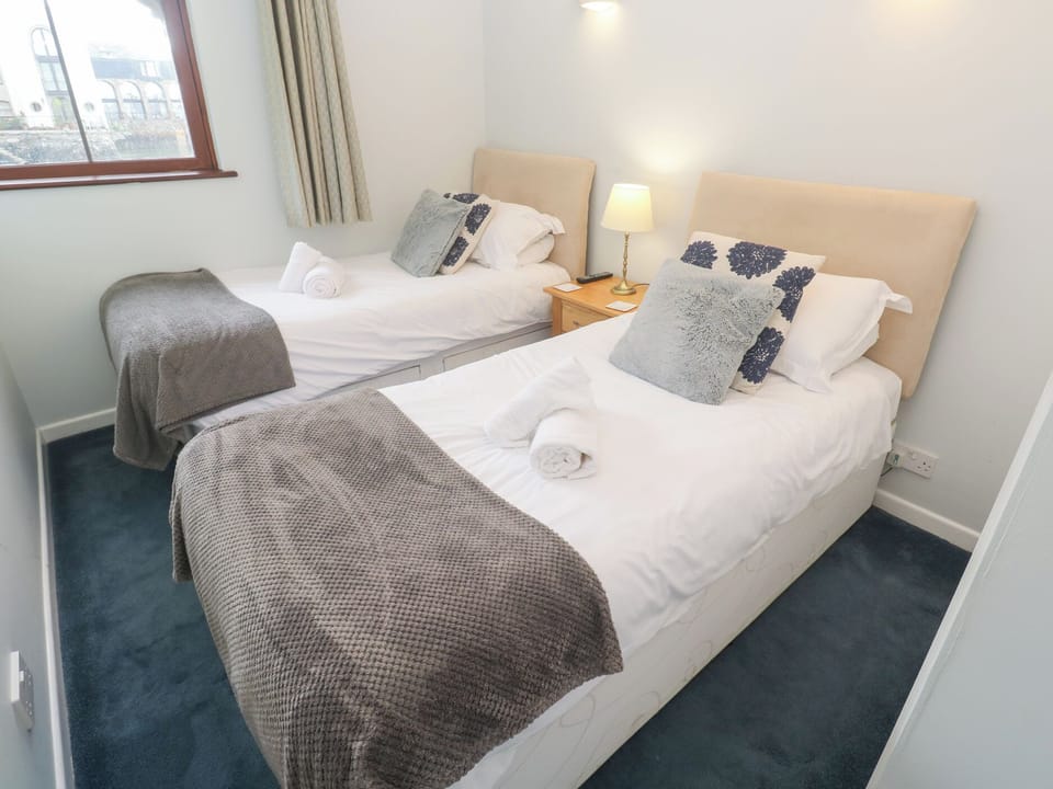 2 bedrooms, individually decorated, individually furnished, free WiFi
