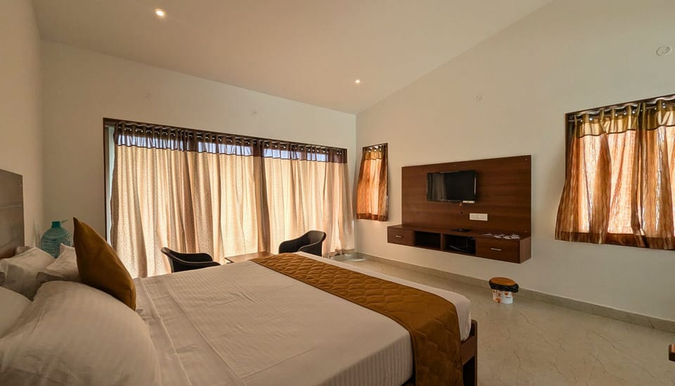 Soundproofing, iron/ironing board (on request), WiFi (free), bed sheets