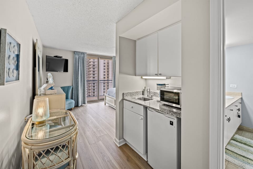 kitchenette in 2nd bedroom